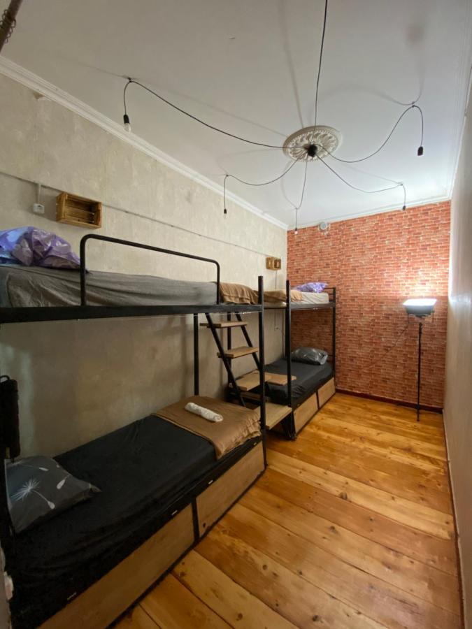 Traveler Hostel Tbilisi Bagian luar foto